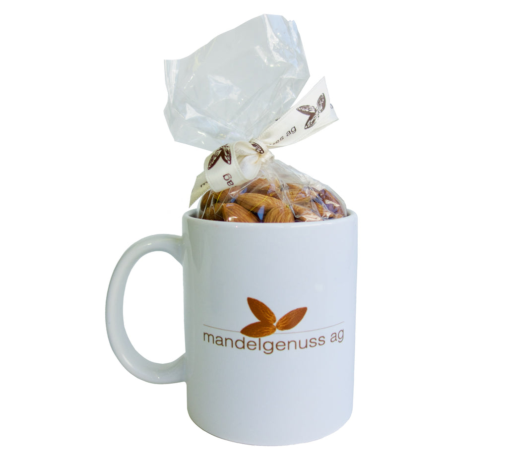 Tasse mit "mandelgenuss" Logo und Mandeln (200g nach Wahl) als Geschenkverpackung - Kalifornische Mandeln, ein Genuss | mandelgenuss 